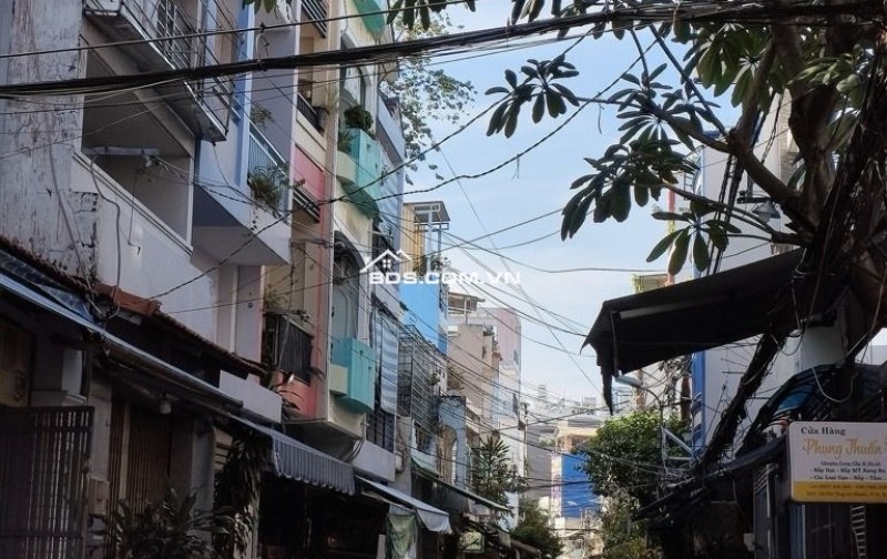 CẦN BÁN NHÀ CĂN GÓC 2 MẶT TIỀN KINH DOANH P.HÒA BÌNH